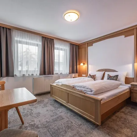 Penzinghof Apartman *